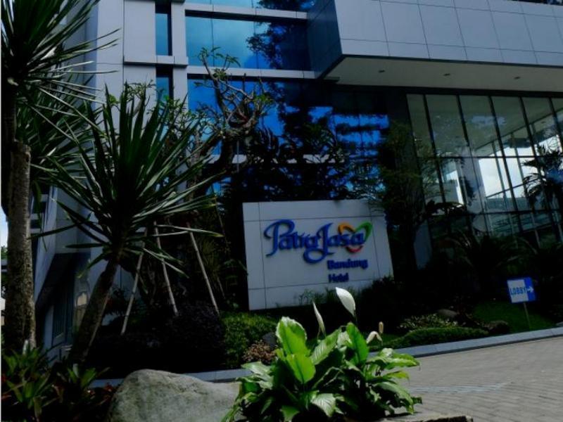Patra Bandung Hotel Exterior foto